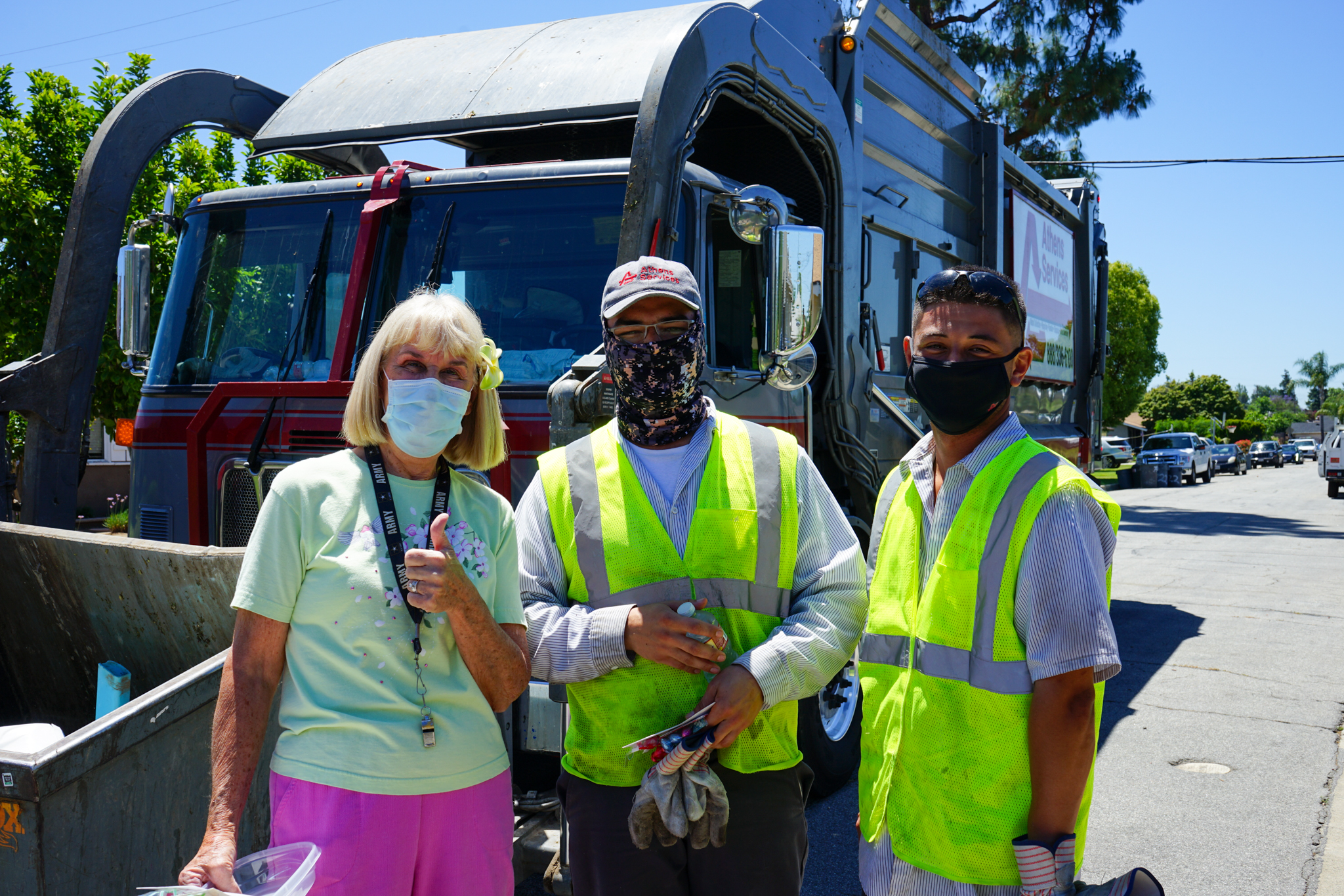 11Glendora Residents Say “Thank You!” to Athens Services Drivers With Block Party 2